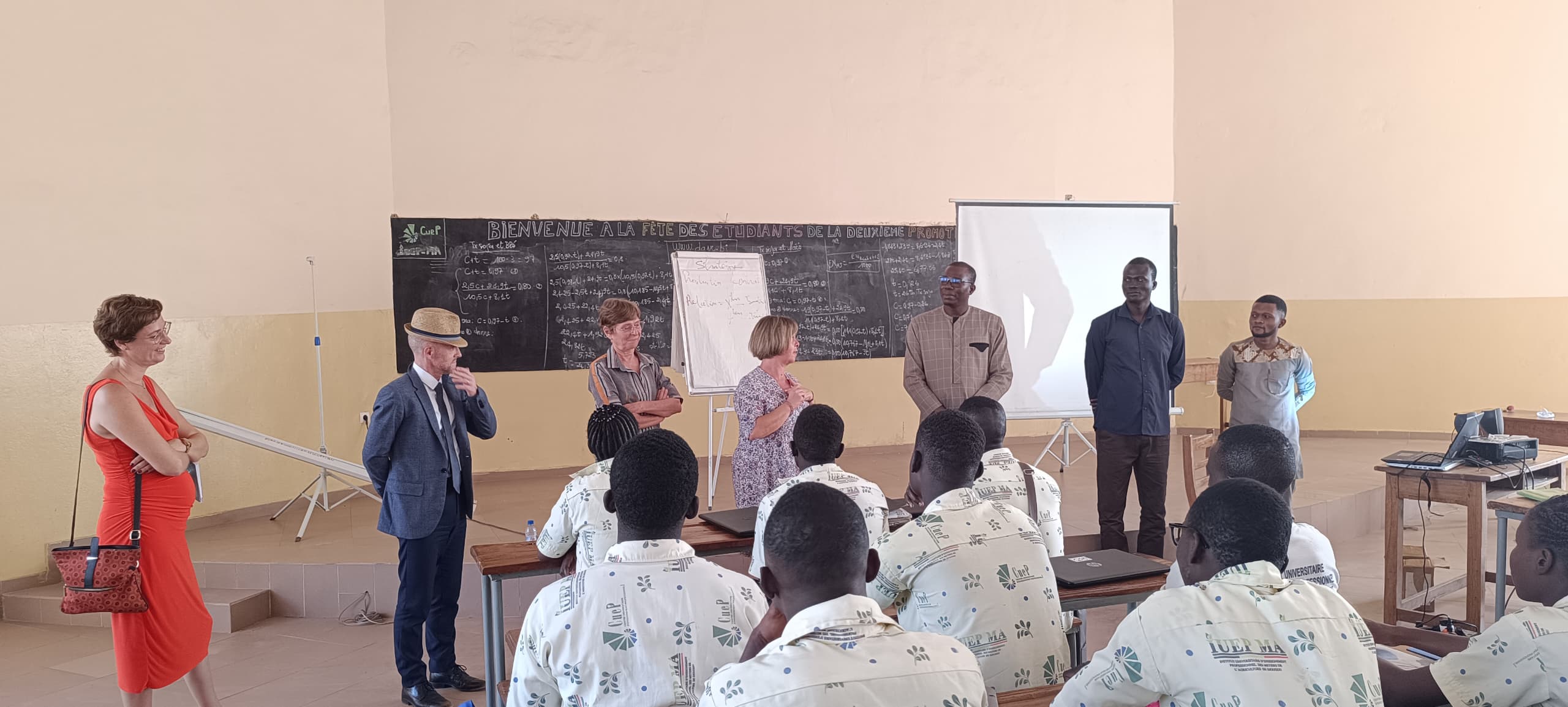 Visite de l’Ambassadrice de France à l’IUEP de Djougou
